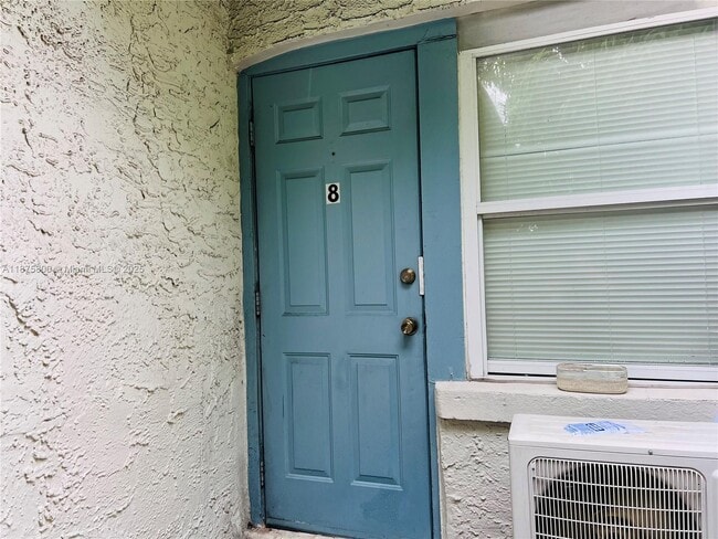1536 Polk St in Hollywood, FL - Building Photo - Building Photo