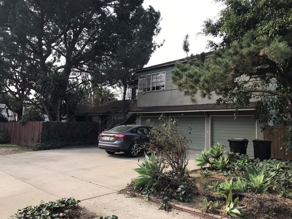 Denny & Sarah in North Hollywood, CA - Building Photo