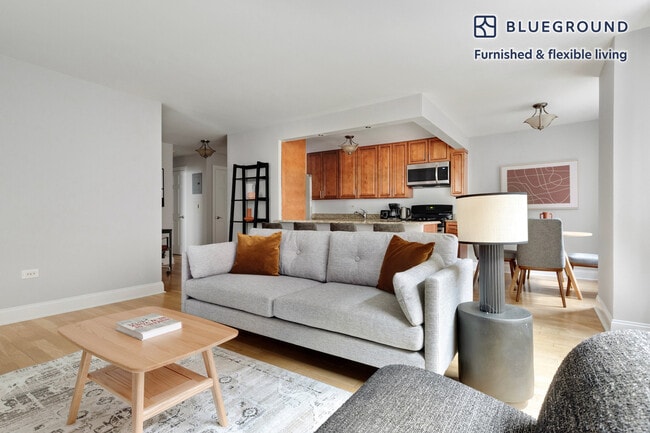 50 W 97th St in New York, NY - Building Photo - Building Photo