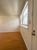 1737 Sycamore Ave in Los Angeles, CA - Building Photo