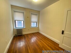 27 Park Dr in Boston, MA - Building Photo - Building Photo