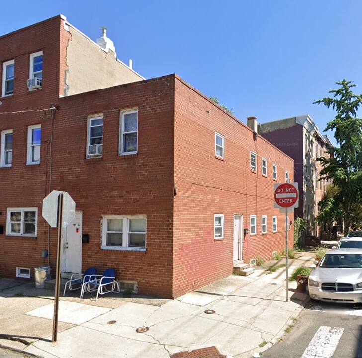 2201 Coral St, Unit 2F in Philadelphia, PA - Building Photo