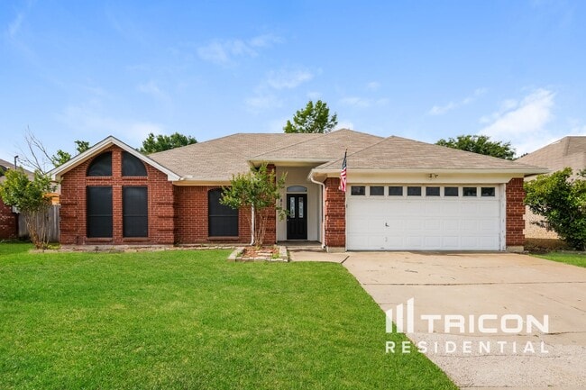 property at 810 Fondren Dr