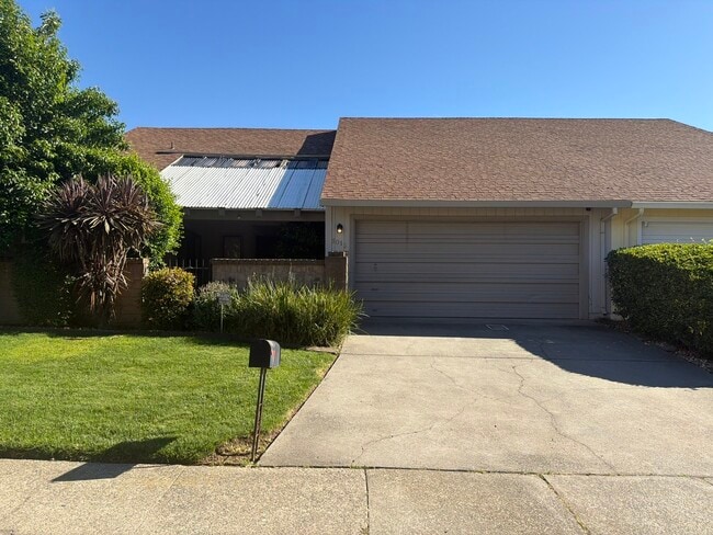 property at 8016 Sawgrass Cir