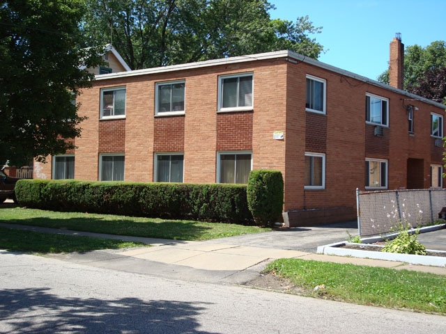 2210 Montclair Ave in Cleveland, OH - Building Photo