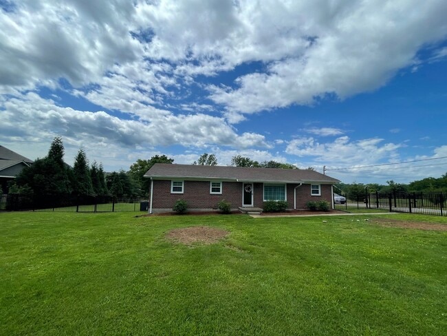 172 Chester Stevens Rd in Franklin, TN - Building Photo - Building Photo