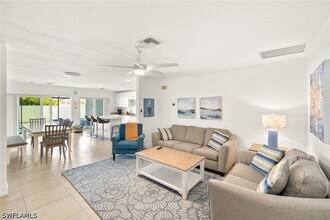 745 91st Ave N in Naples, FL - Building Photo - Building Photo