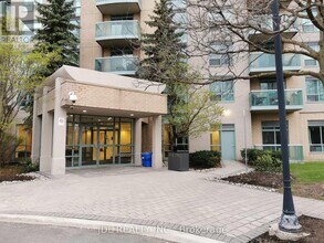 3-213 Ellesmere St in Richmond Hill, ON - Building Photo - Building Photo