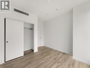 2288 Alpha Ave in Burnaby, BC - Building Photo - Building Photo