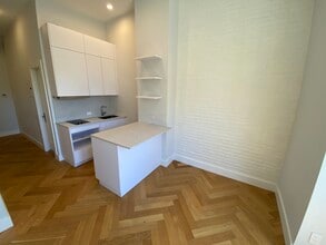 457 Massachusetts Ave, Unit 5 in Boston, MA - Building Photo - Building Photo
