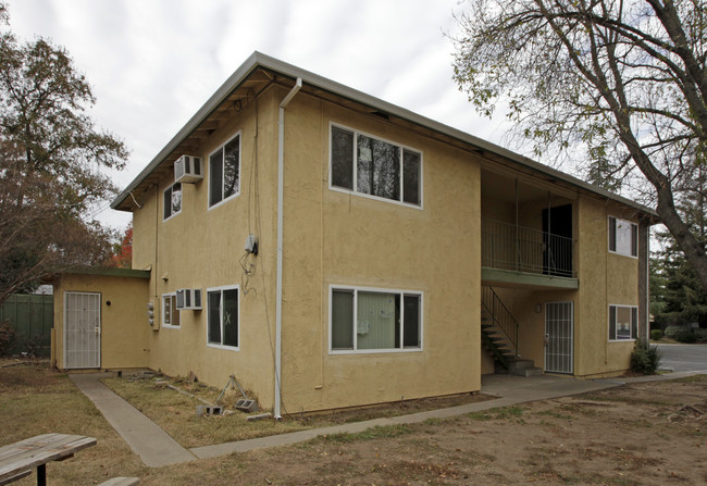 4536 Ashcroft Ave in Sacramento, CA - Building Photo - Building Photo