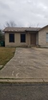 4214 Woodmanor Dr, Unit 1 in San Antonio, TX - Building Photo
