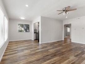 1340 W Parade St in Long Beach, CA - Building Photo