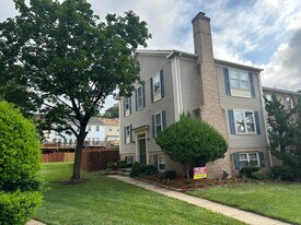 7462 Brighouse Ct in Alexandria, VA - Building Photo