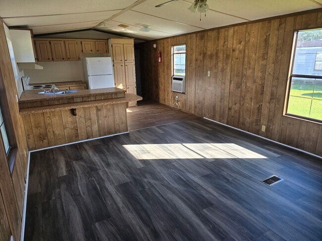 472 Ruben Wells Rd in Hinesville, GA - Building Photo - Building Photo