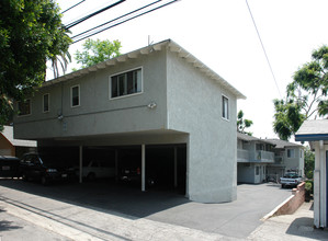 511 W Foothill Blvd in Monrovia, CA - Building Photo - Building Photo