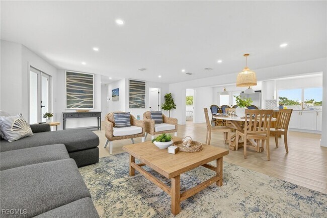 1377 Sand Castle Rd in Sanibel, FL - Building Photo - Building Photo