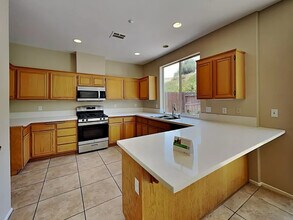 16121 Filbert St in Los Angeles, CA - Building Photo - Building Photo