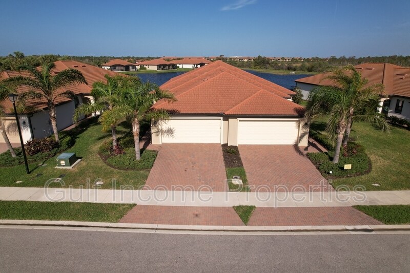 24069 Canterwood Wy in Venice, FL - Building Photo