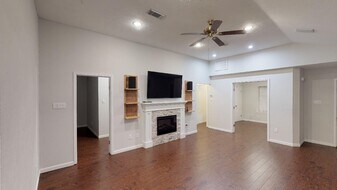 90 S Cobble Hill Plz in Spring, TX - Building Photo