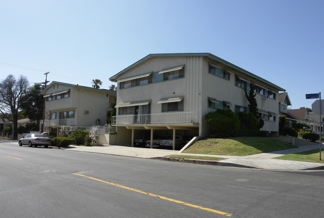 4601 W 1st St in Los Angeles, CA - Building Photo