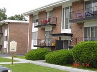 Dellwood Apartments in Warrensburg, MO - Foto de edificio - Building Photo