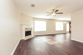 236 Quiet Ln in La Vergne, TN - Building Photo - Building Photo