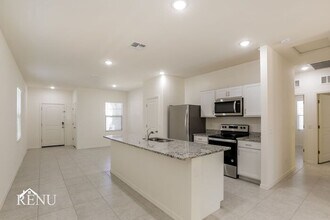 35327 W San Capistrano Ave in Maricopa, AZ - Building Photo - Building Photo