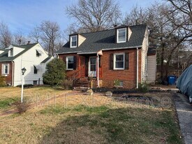 2204 Ramblewood Dr in District Heights, MD - Building Photo