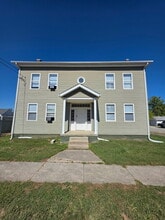 702 W Main St, Unit A in Hebron, OH - Building Photo - Building Photo