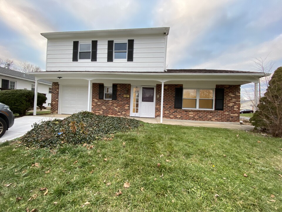 16 Glyn Dr, Unit 16 Glyn Dr. Newark in Newark, DE - Building Photo