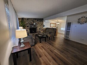 14972 La Brisa Rd in Victorville, CA - Building Photo - Building Photo