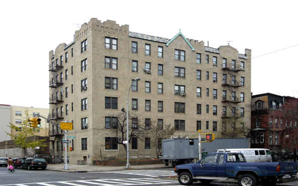 65 Willoughby Ave in Brooklyn, NY - Building Photo