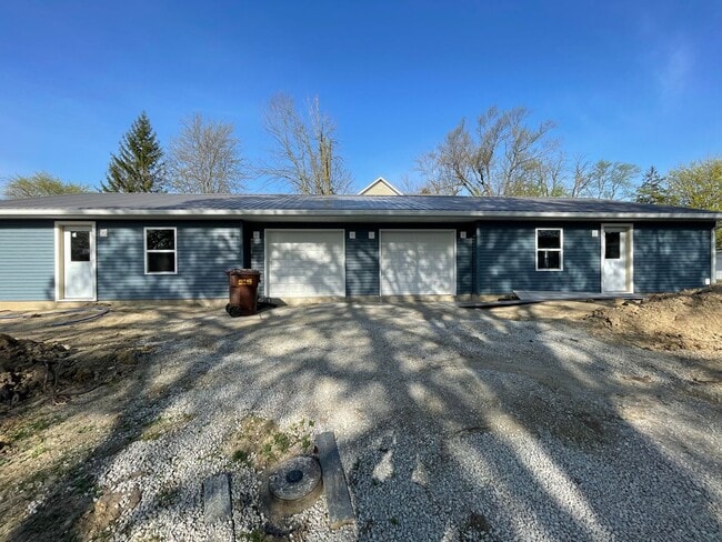 property at 604-606 S Marion St
