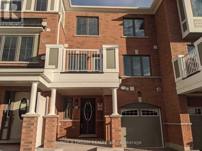 property at 35 Bluegill Cres