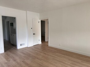 1433 E 2700 S-Unit -2699 S Chadwick in Salt Lake City, UT - Foto de edificio - Building Photo