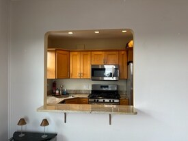 1954 Columbia Rd NW, Unit Apt 811 in Washington, DC - Building Photo