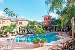 501 Knights Run Ave, Unit 2122 in Tampa, FL - Building Photo