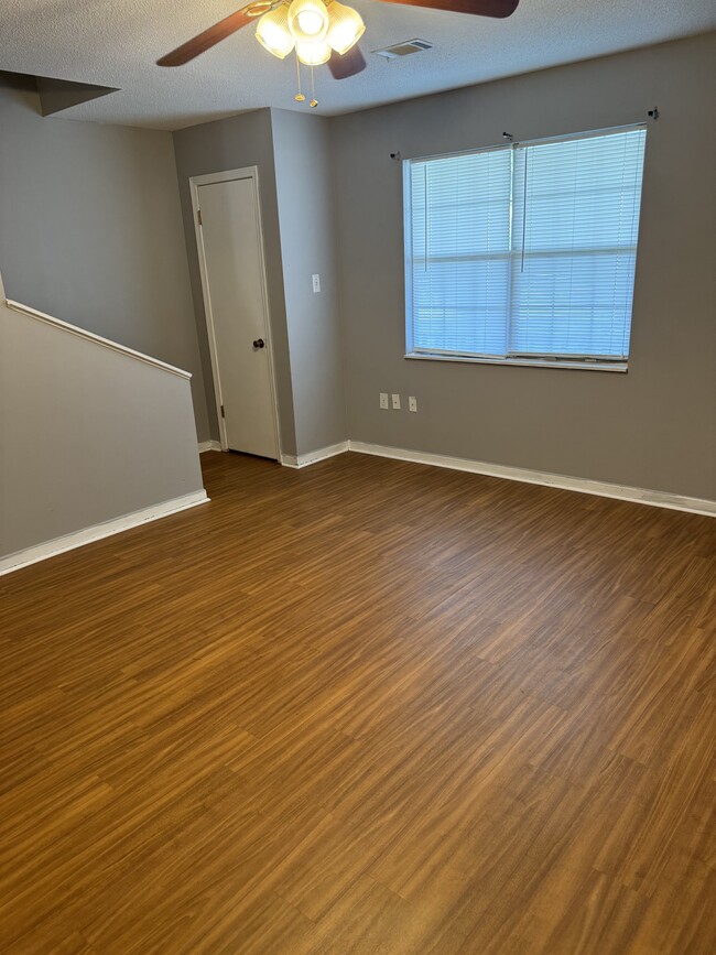 116 Country Village Ct, Unit 116 country village in Greenwood, SC - Foto de edificio - Building Photo