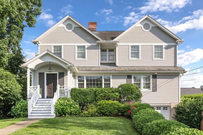 property at 26 Shore Acre Dr