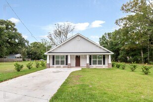 2820 Old Shell Rd in Mobile, AL - Building Photo