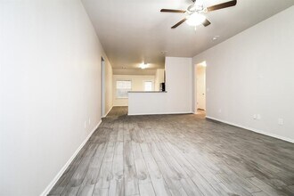 1317 Granite Ln in Noble, OK - Building Photo - Building Photo