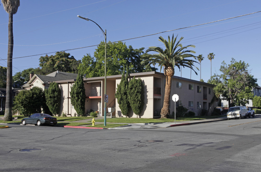 393 N 5th St in San Jose, CA - Building Photo