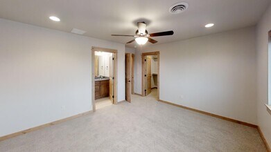 1585 Bora Way in Bozeman, MT - Foto de edificio - Building Photo