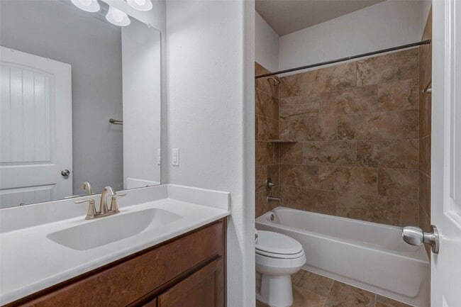 property at 3811 Springcrest Ln