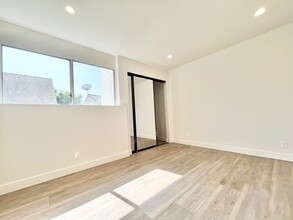 11602 Rochester Ave-Unit -3 in Los Angeles, CA - Building Photo - Building Photo