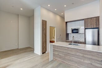 3000 Thimens Boul in St. Laurent, QC - Building Photo - Building Photo