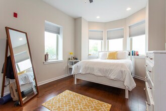 830 S 4th St in Philadelphia, PA - Building Photo - Building Photo