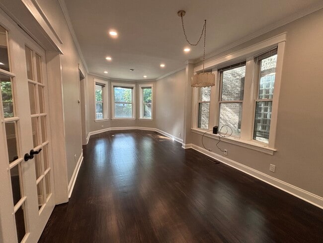 property at 4317 N Ashland Ave