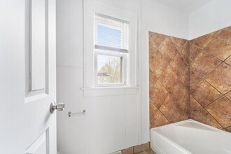 55 Sonoma Ave in Hazel Park, MI - Building Photo - Building Photo